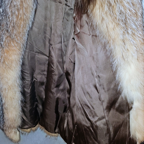 📌 True vintage. Authentic fox fur. Ready to wear and reimagine. - Picture 4 of 7